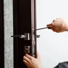 Widelec nie otworzy drzwi! Prawdziwe sposoby i ryzyko awarii zamka