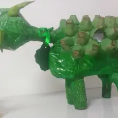 Dinozaur z butelek PET: Zrób to sam! Kreatywna zabawa i ekologia