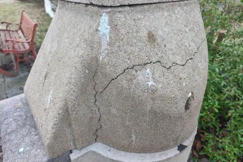 Grill betonowy pękł? Sprawdź, czym skleić i jak naprawić trwale